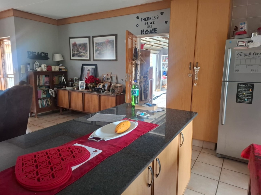 2 Bedroom Property for Sale in Wilkoppies North West